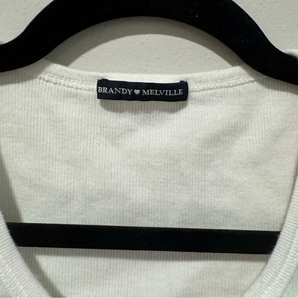 Brandy Melville Button-Up Crop Top - Picture 2 of 3